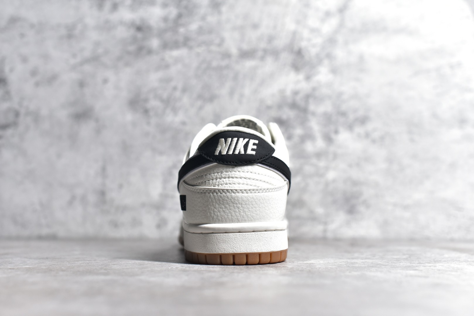 XH0923-151,耐克空军米棕色低帮,耐克空军黑白低帮,耐克空军SUP联名 IMG_256