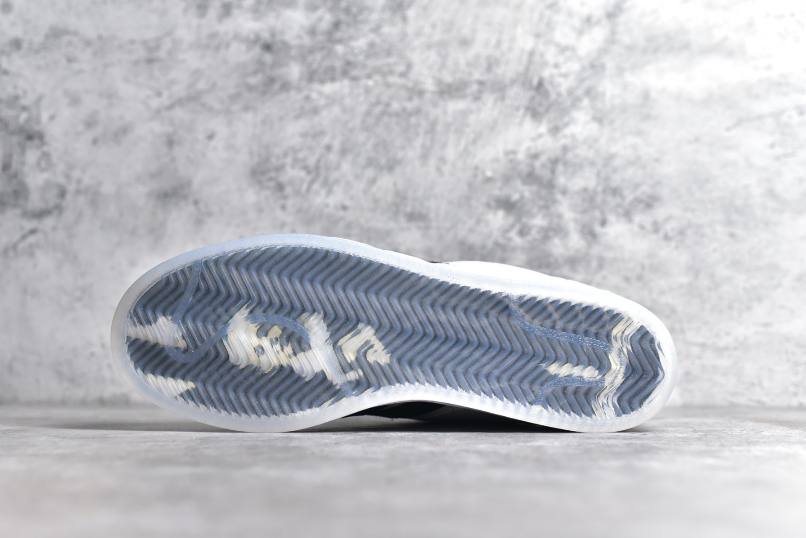 IG0793,阿迪达斯白黑低帮,高仿阿迪达斯板鞋 IMG_256