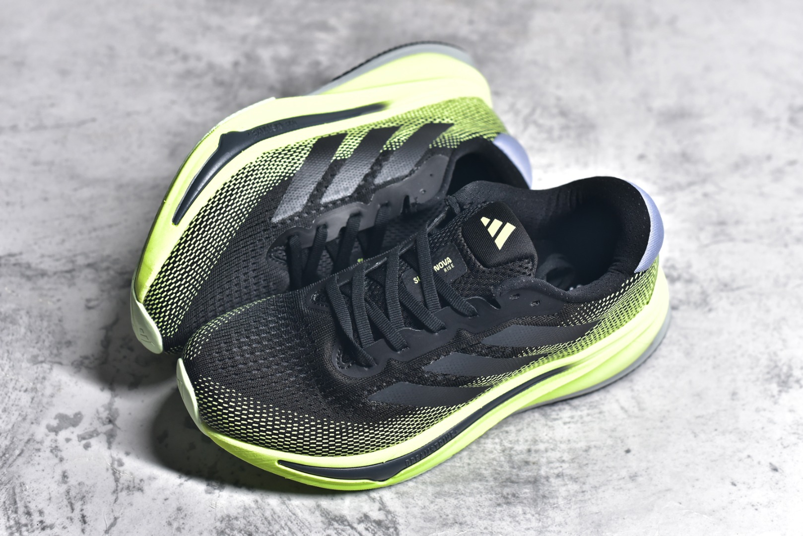 IG5846,阿迪达斯黑绿跑鞋,阿迪达斯马拉松 IMG_256