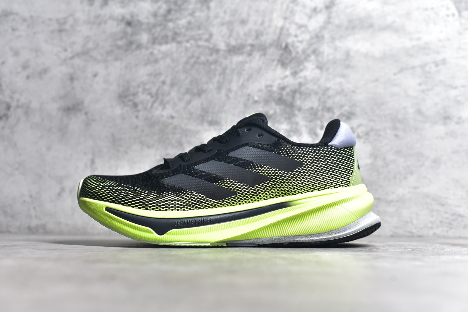 IG5846,阿迪达斯黑绿跑鞋,阿迪达斯马拉松 IMG_256