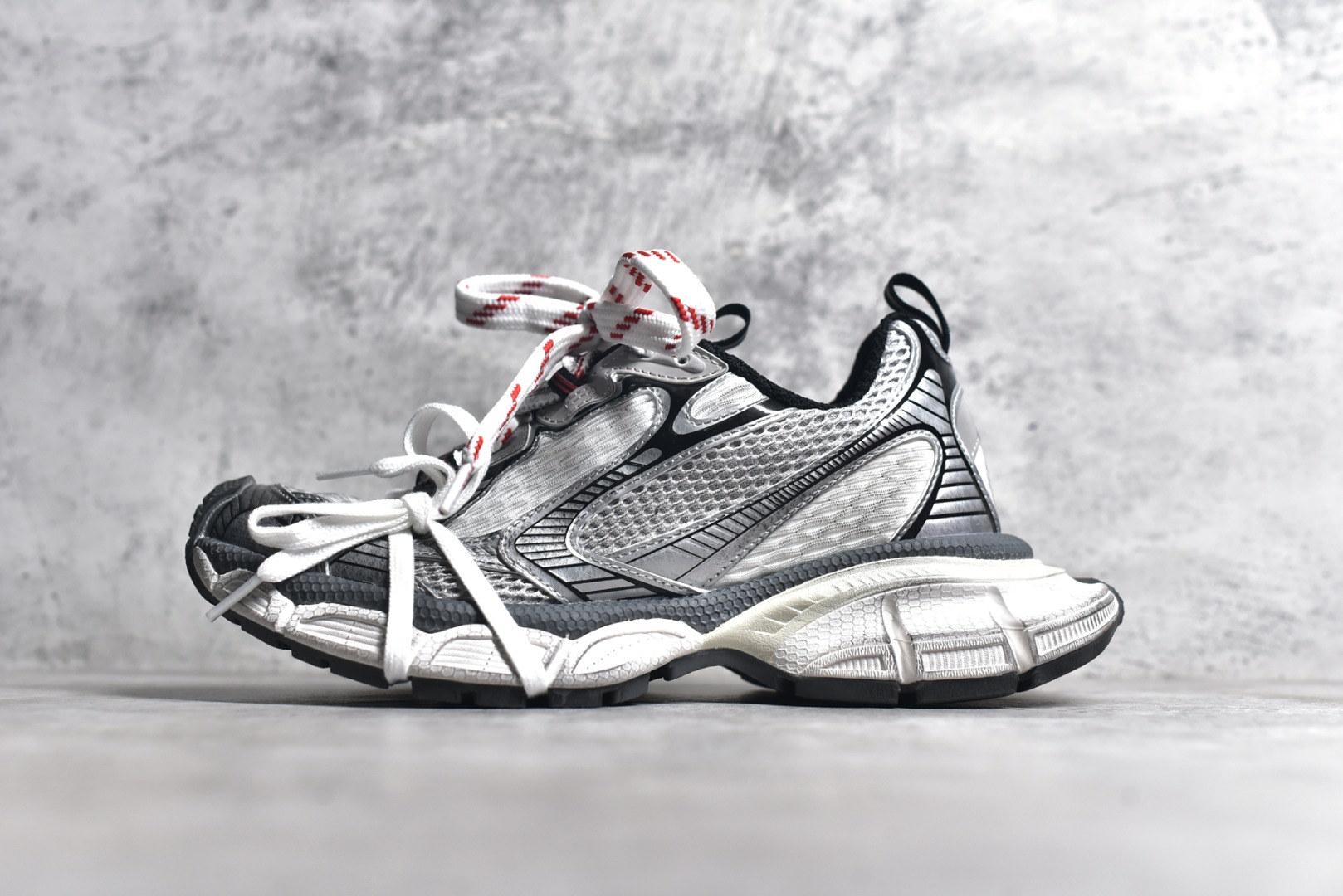 巴黎世家3XL灰色做旧老爹鞋,巴黎世家灰色老爹鞋,巴黎世家正品 巴黎世家3XL灰色做旧老爹鞋,巴黎世家灰色老爹鞋,巴黎世家正品