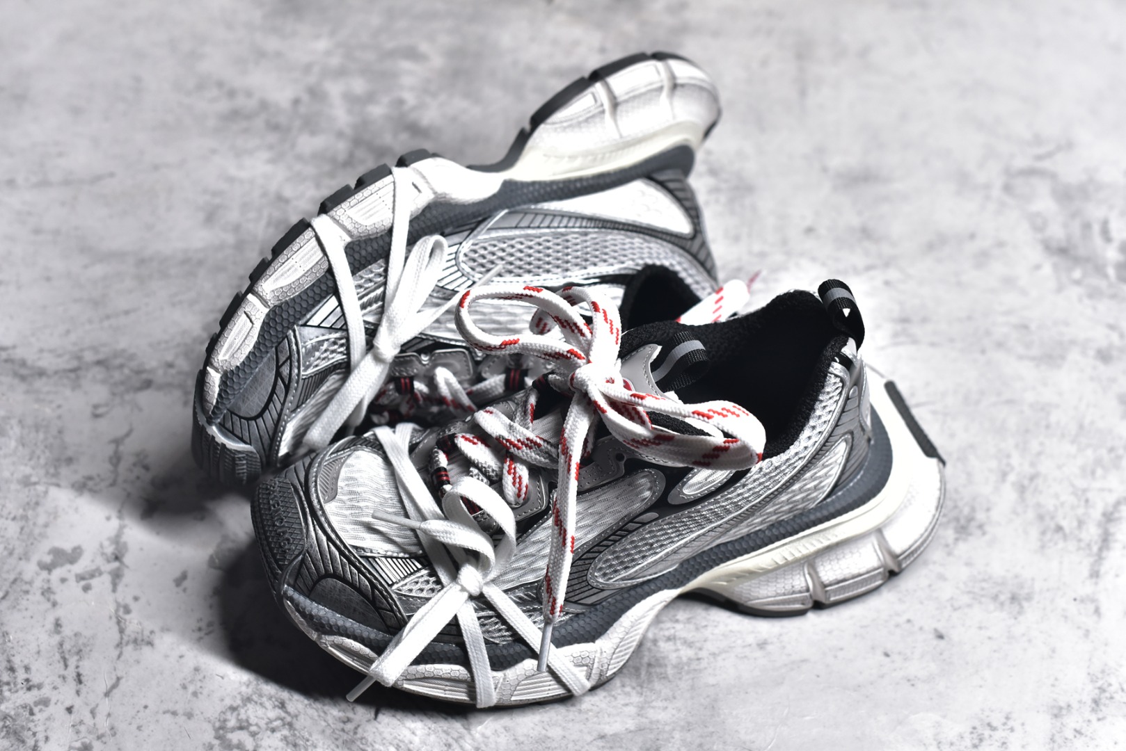 巴黎世家3XL灰色做旧老爹鞋,巴黎世家灰色老爹鞋,巴黎世家正品 巴黎世家3XL灰色做旧老爹鞋,巴黎世家灰色老爹鞋,巴黎世家正品