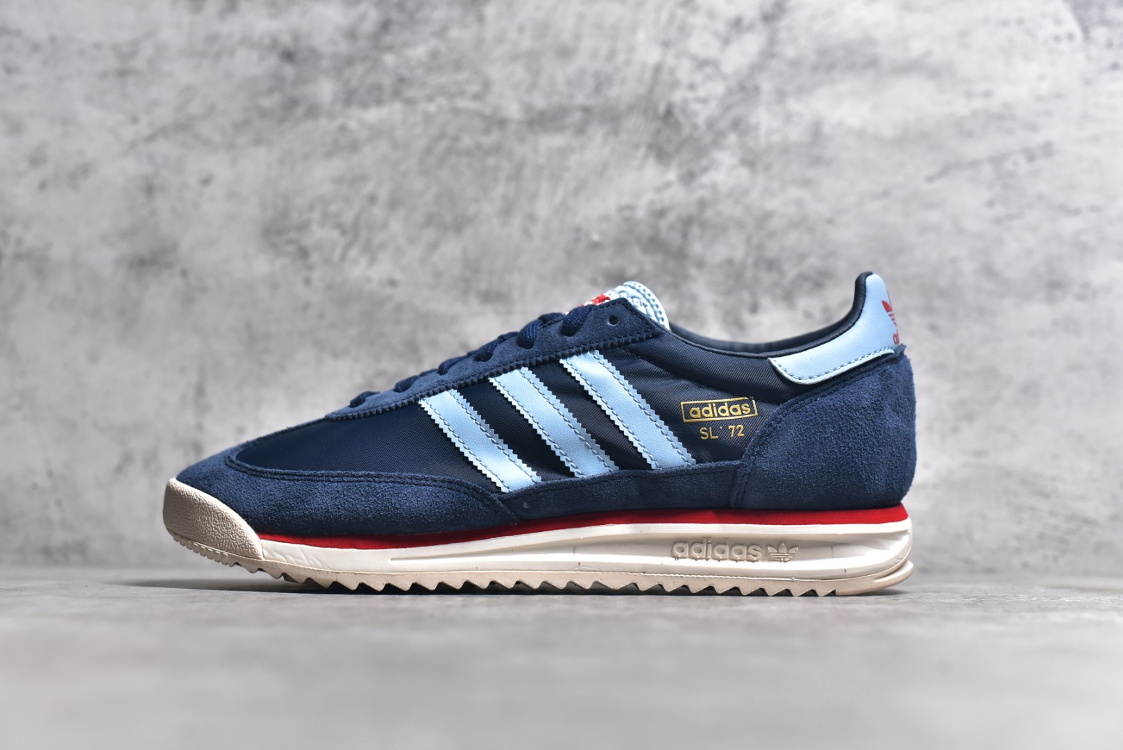 JI1283,阿迪达斯蓝色跑鞋,正品阿迪达斯跑鞋 JI1283,阿迪达斯蓝色跑鞋,正品阿迪达斯跑鞋