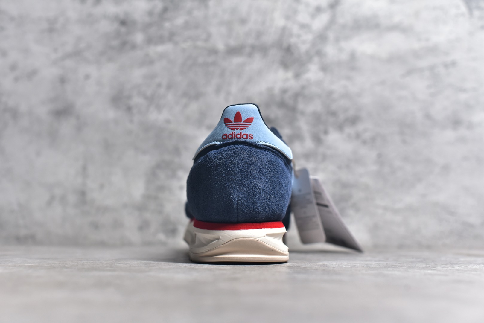 JI1283,阿迪达斯蓝色跑鞋,正品阿迪达斯跑鞋 JI1283,阿迪达斯蓝色跑鞋,正品阿迪达斯跑鞋