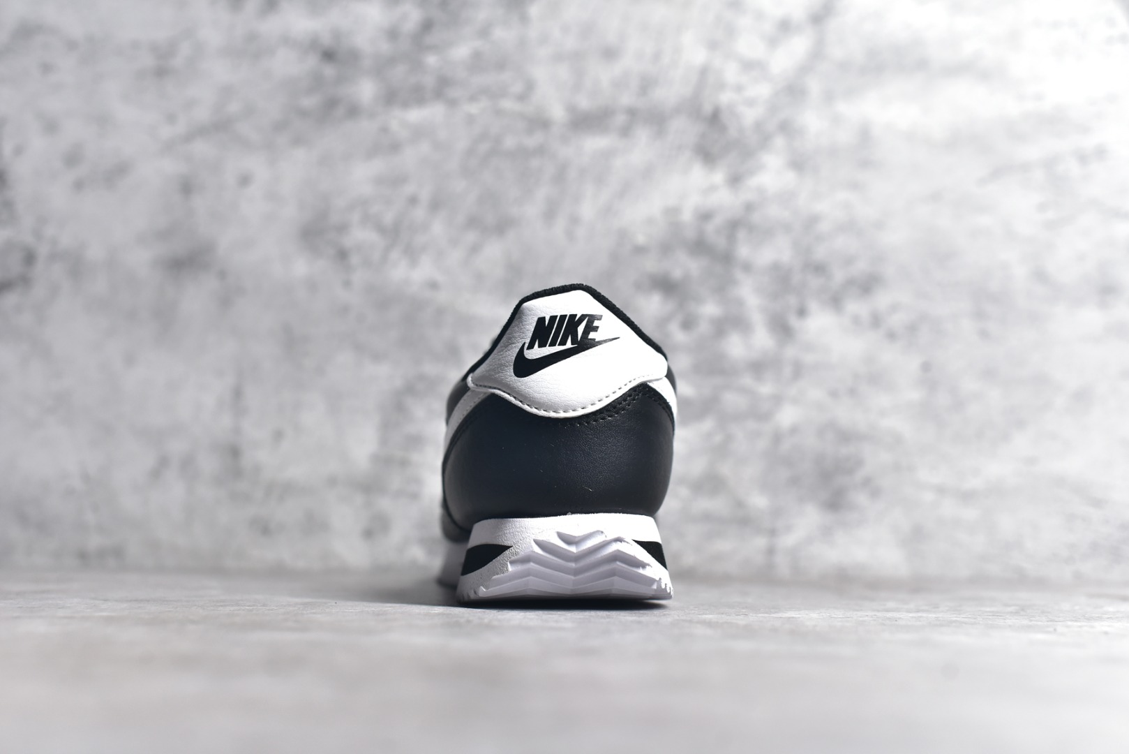 DM4044-001,Nike Classic Cortez Leather,耐克阿甘黑白 DM4044-001,Nike Classic Cortez Leather,耐克阿甘黑白