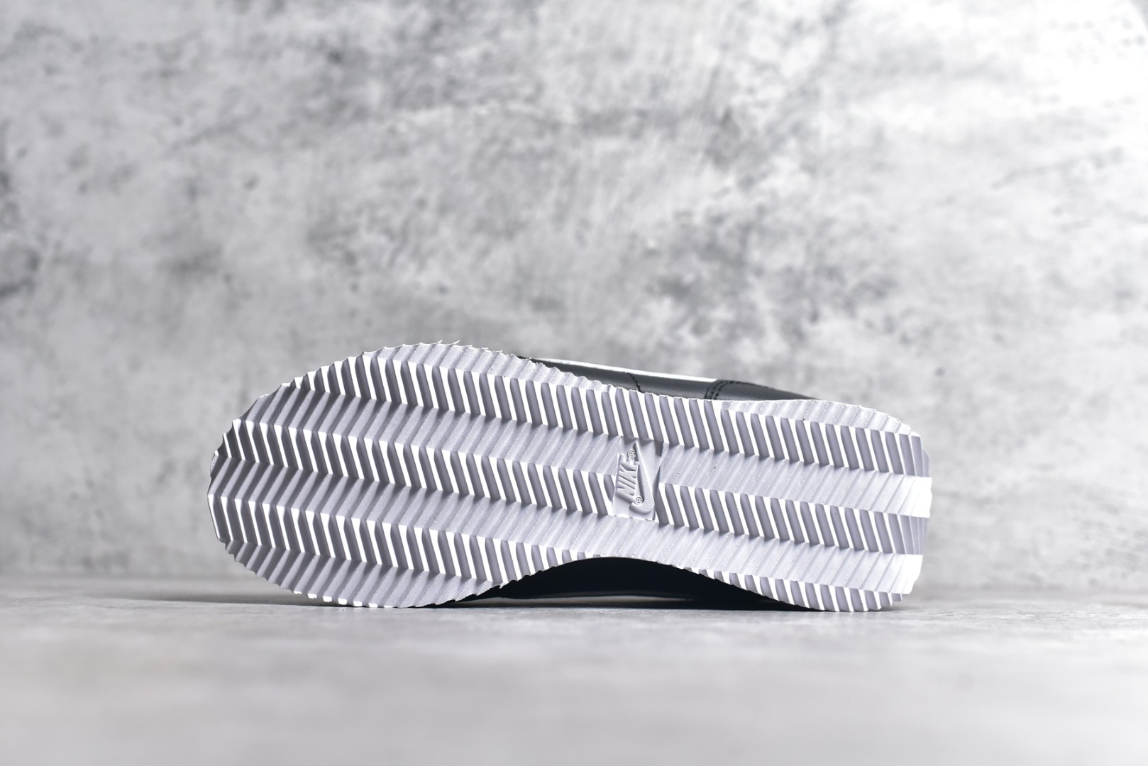 DM4044-001,Nike Classic Cortez Leather,耐克阿甘黑白 DM4044-001,Nike Classic Cortez Leather,耐克阿甘黑白