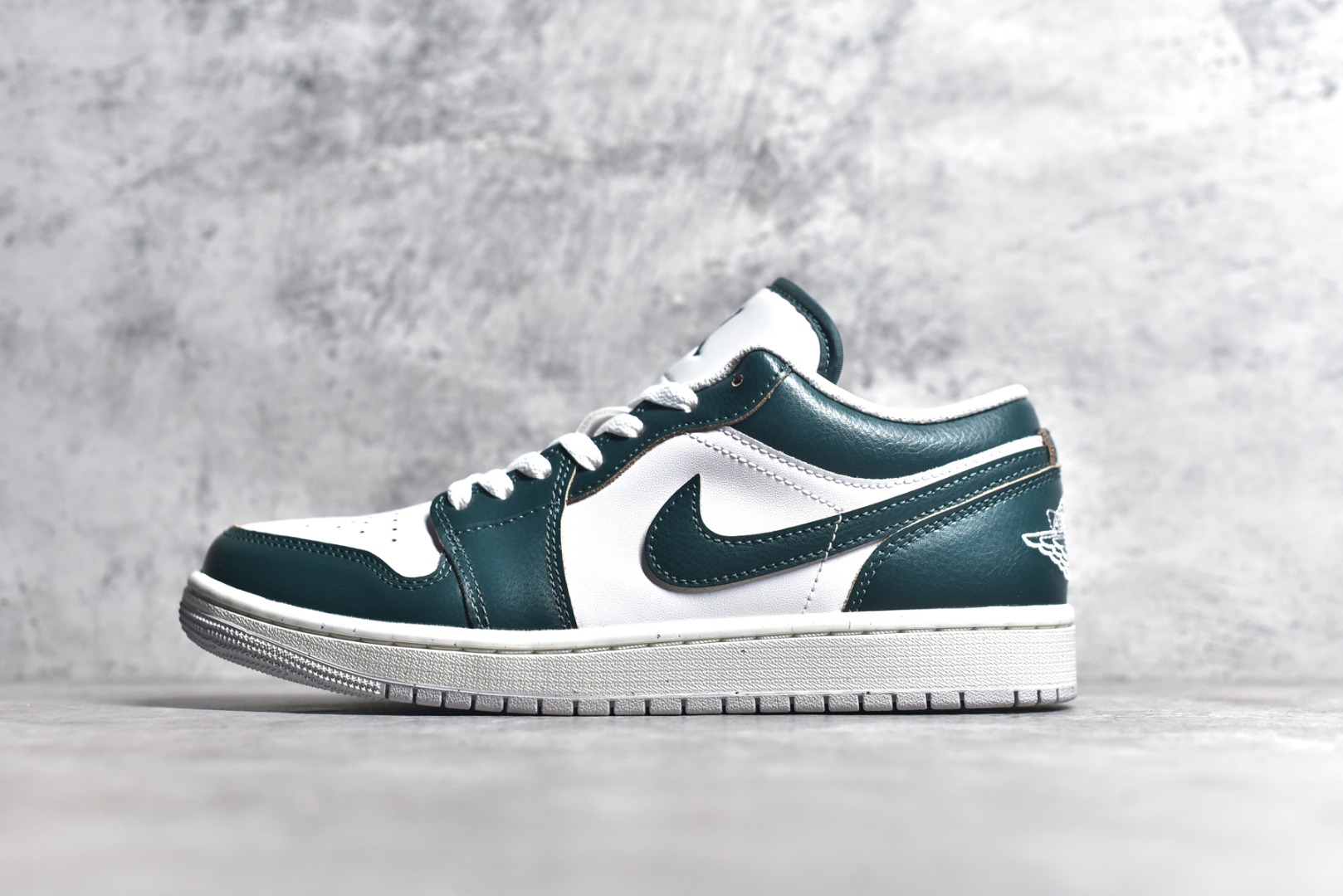 FQ7687-300,AJ1白绿