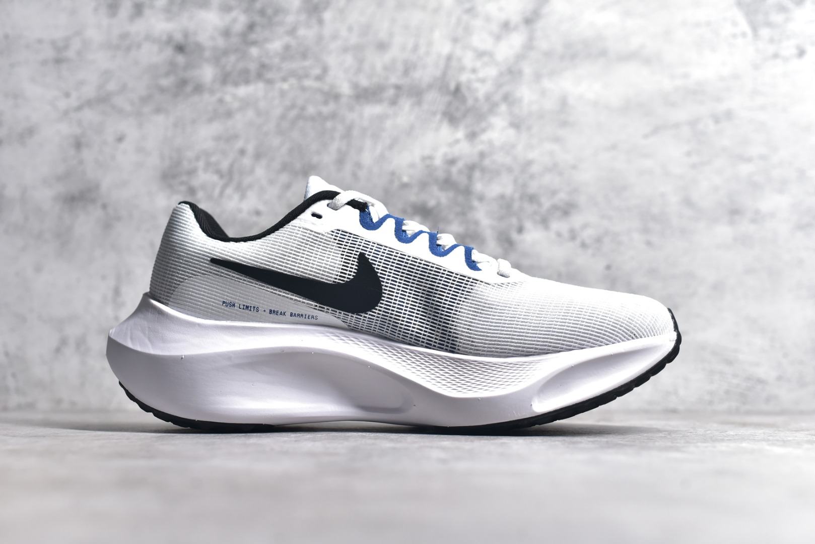 FD6562-100,耐克小白鞋,耐克费希纳5代,耐克登月工厂 FD6562-100,耐克小白鞋,耐克费希纳5代,耐克登月工厂