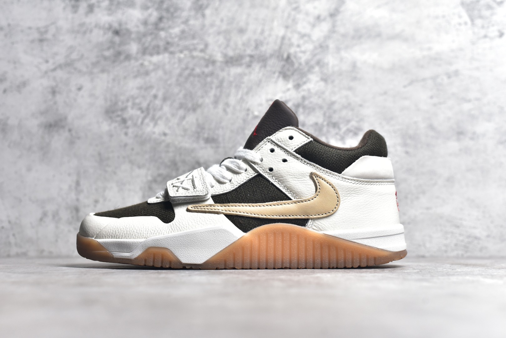 FZ8117-100,AJ1 x TS,AJ1倒钩板鞋,乔丹倒钩板鞋 FZ8117-100,AJ1 x TS,AJ1倒钩板鞋,乔丹倒钩板鞋