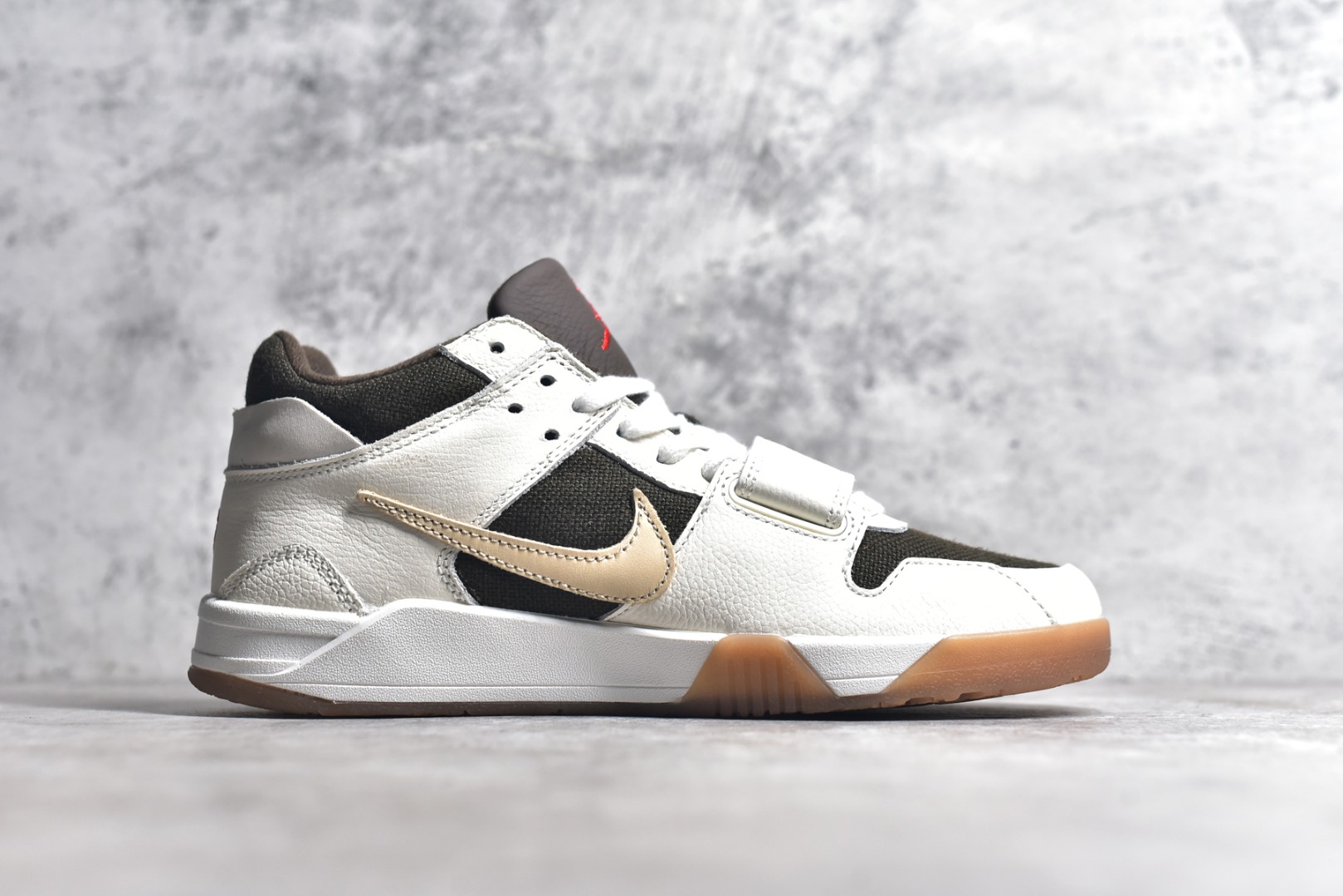 FZ8117-100,AJ1 x TS,AJ1倒钩板鞋,乔丹倒钩板鞋 FZ8117-100,AJ1 x TS,AJ1倒钩板鞋,乔丹倒钩板鞋