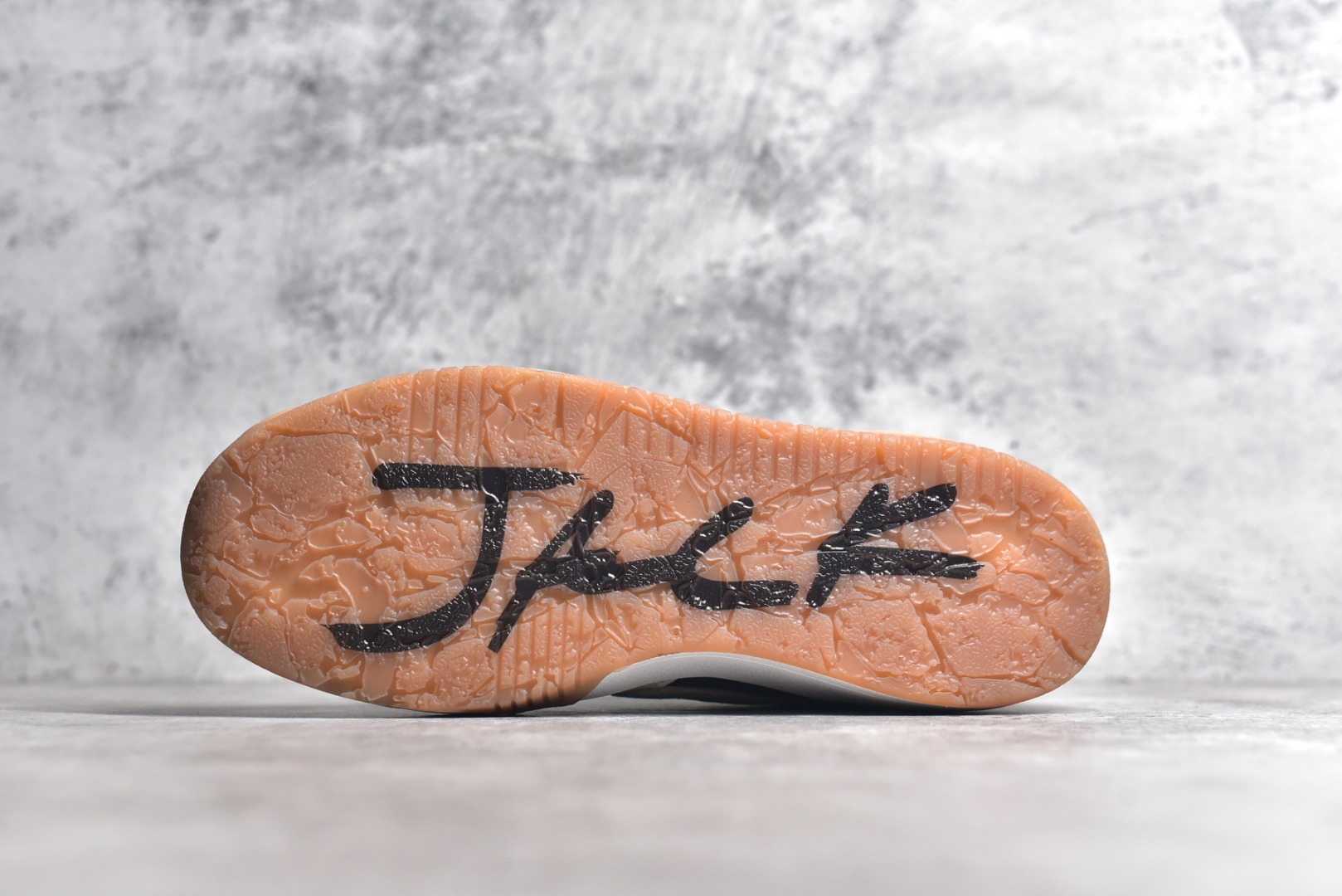 FZ8117-100,AJ1 x TS,AJ1倒钩板鞋,乔丹倒钩板鞋 FZ8117-100,AJ1 x TS,AJ1倒钩板鞋,乔丹倒钩板鞋