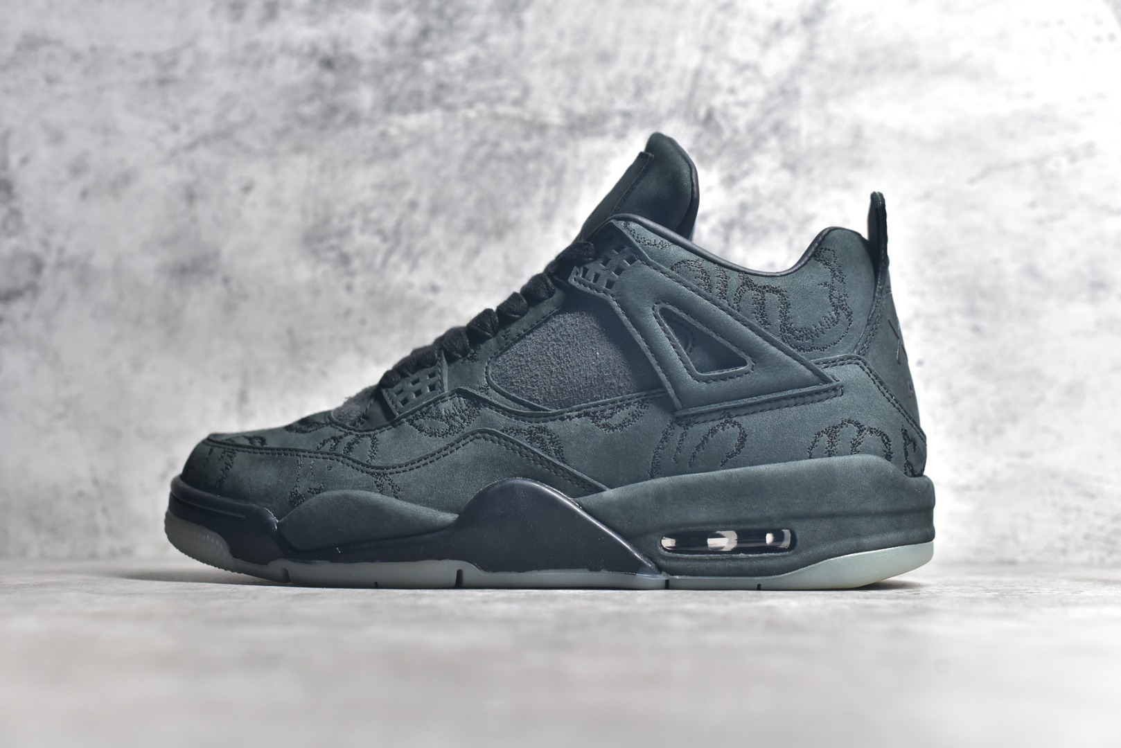AJ4 KAWS联名,930155-001,AJ4黑色 AJ4 KAWS联名,930155-001,AJ4黑色