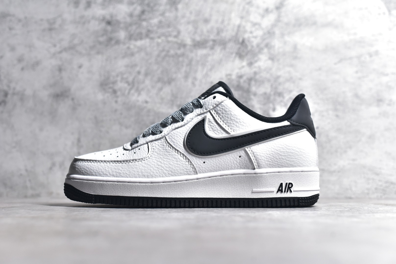 LS0216-026,耐克空军满天星,耐克空军黑白荔枝皮低帮 LS0216-026,耐克空军满天星,耐克空军黑白荔枝皮低帮