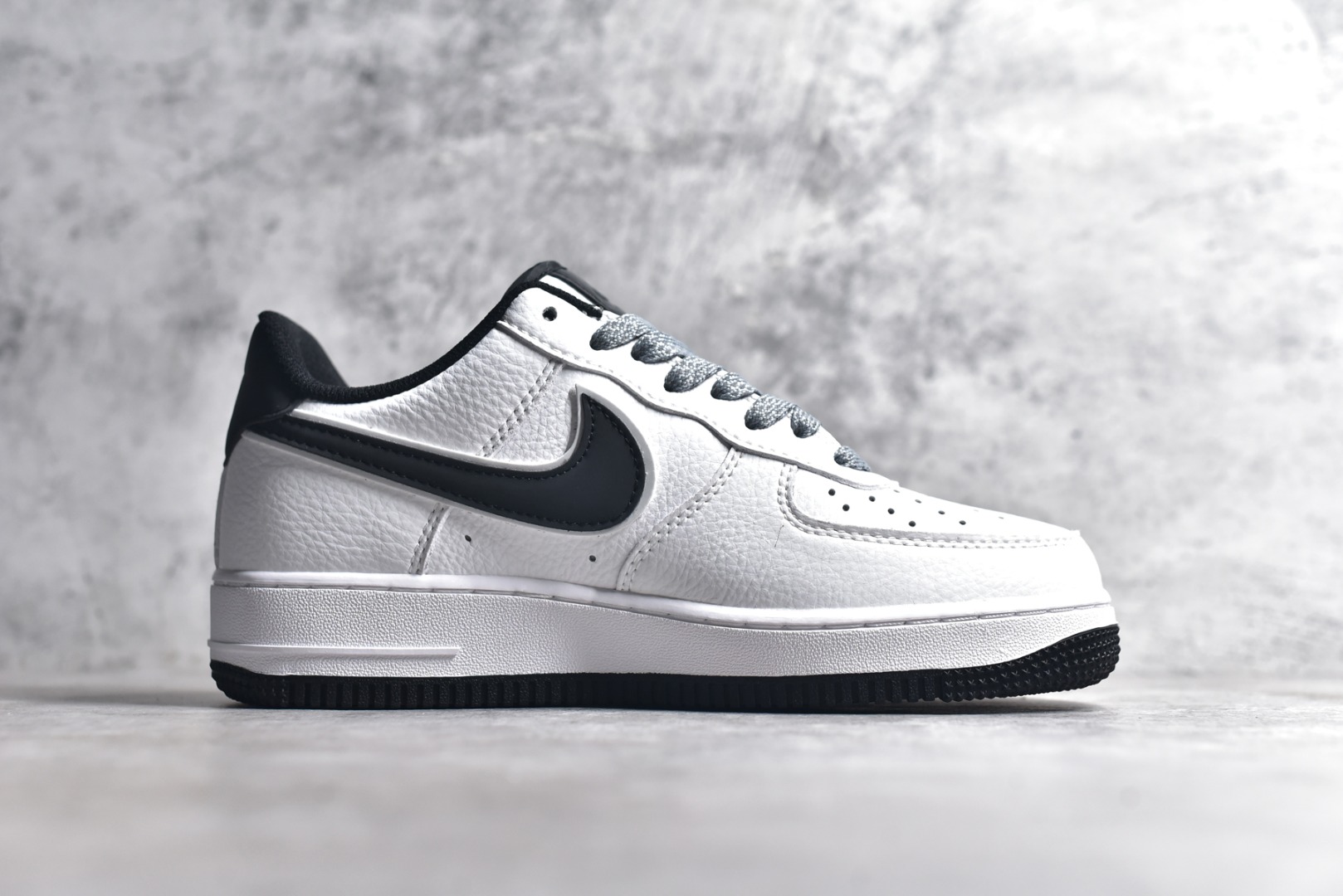 LS0216-026,耐克空军满天星,耐克空军黑白荔枝皮低帮 LS0216-026,耐克空军满天星,耐克空军黑白荔枝皮低帮