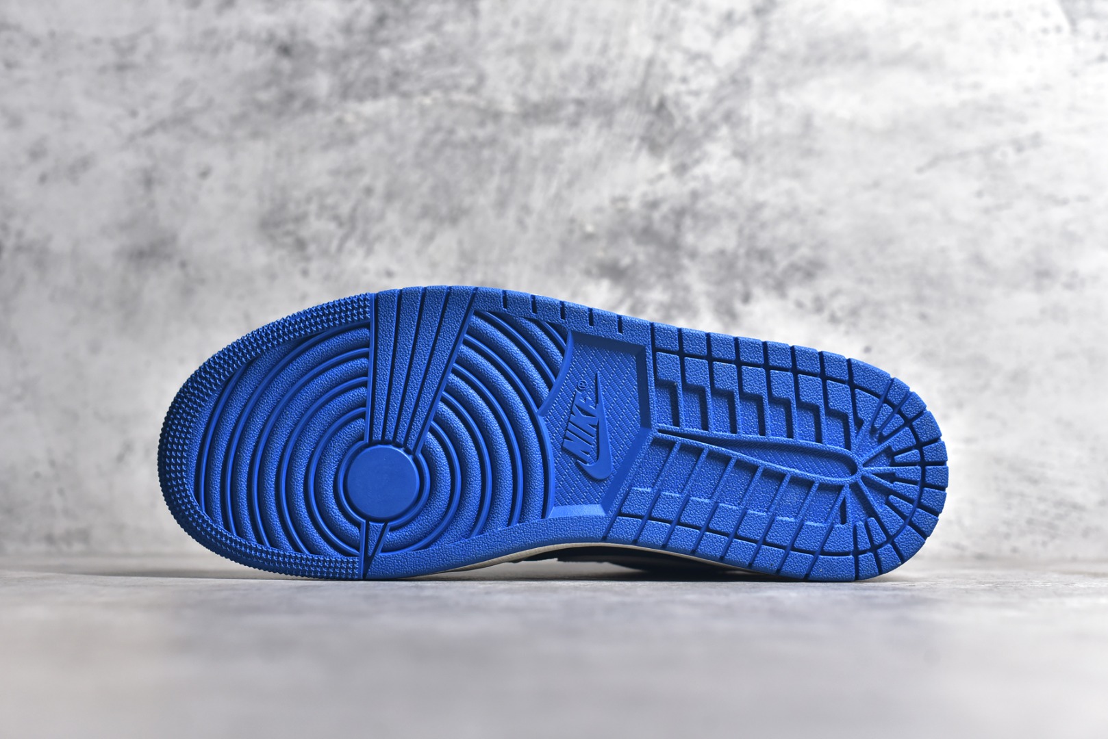 HQ0764-001,AJ1黑白熊猫 HQ0764-001,AJ1黑白熊猫