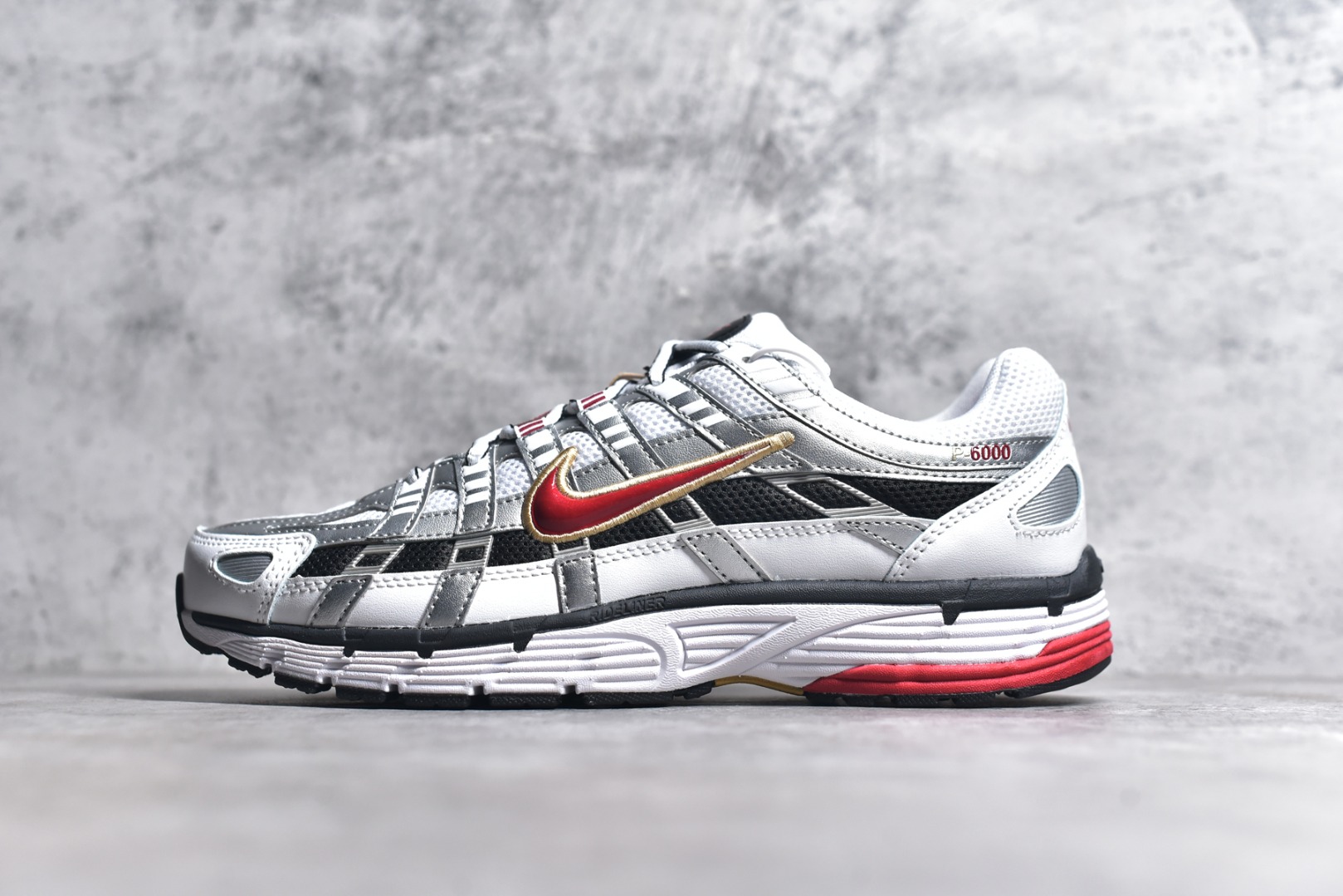 BV1021-101,耐克P6000