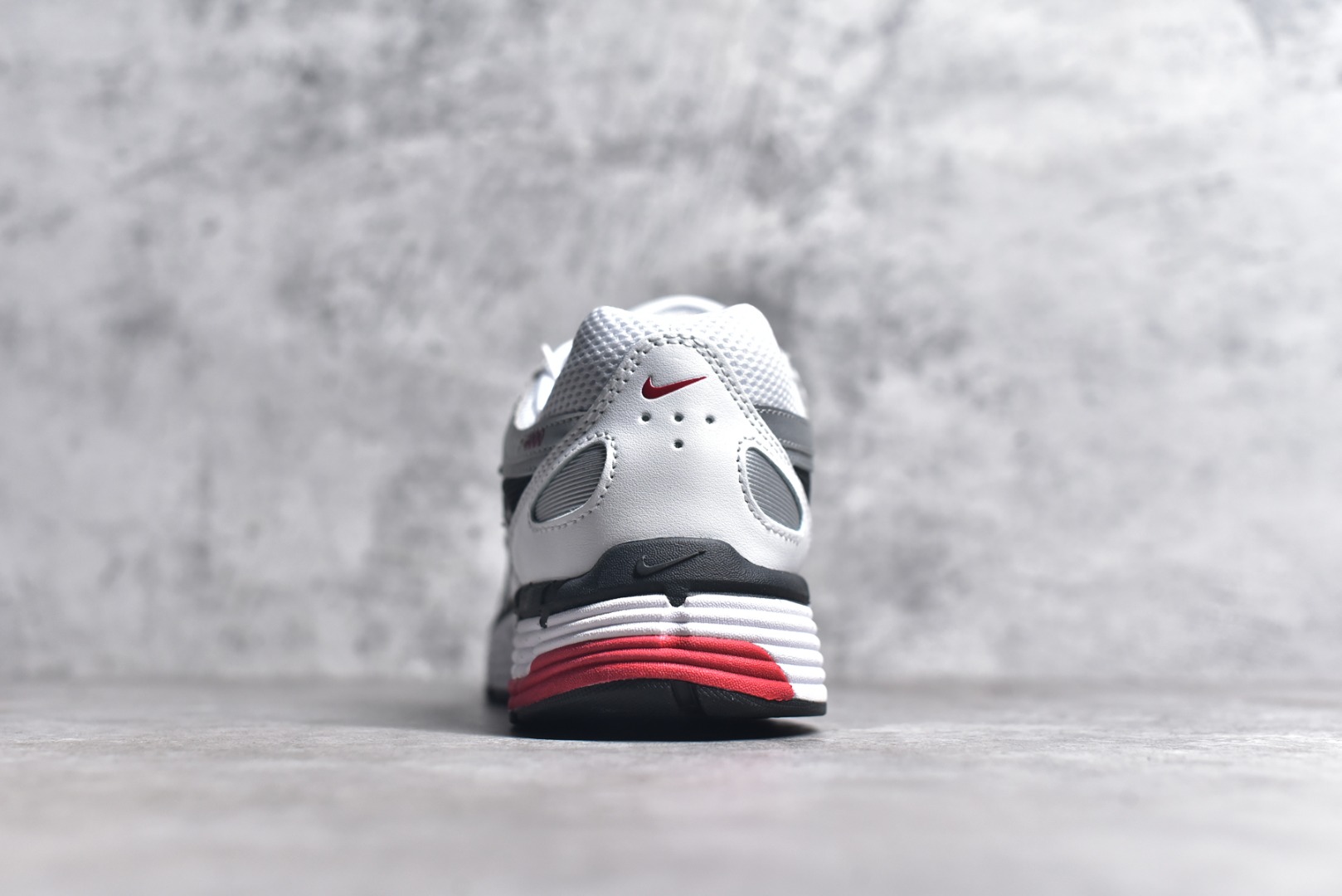 BV1021-101,耐克P6000