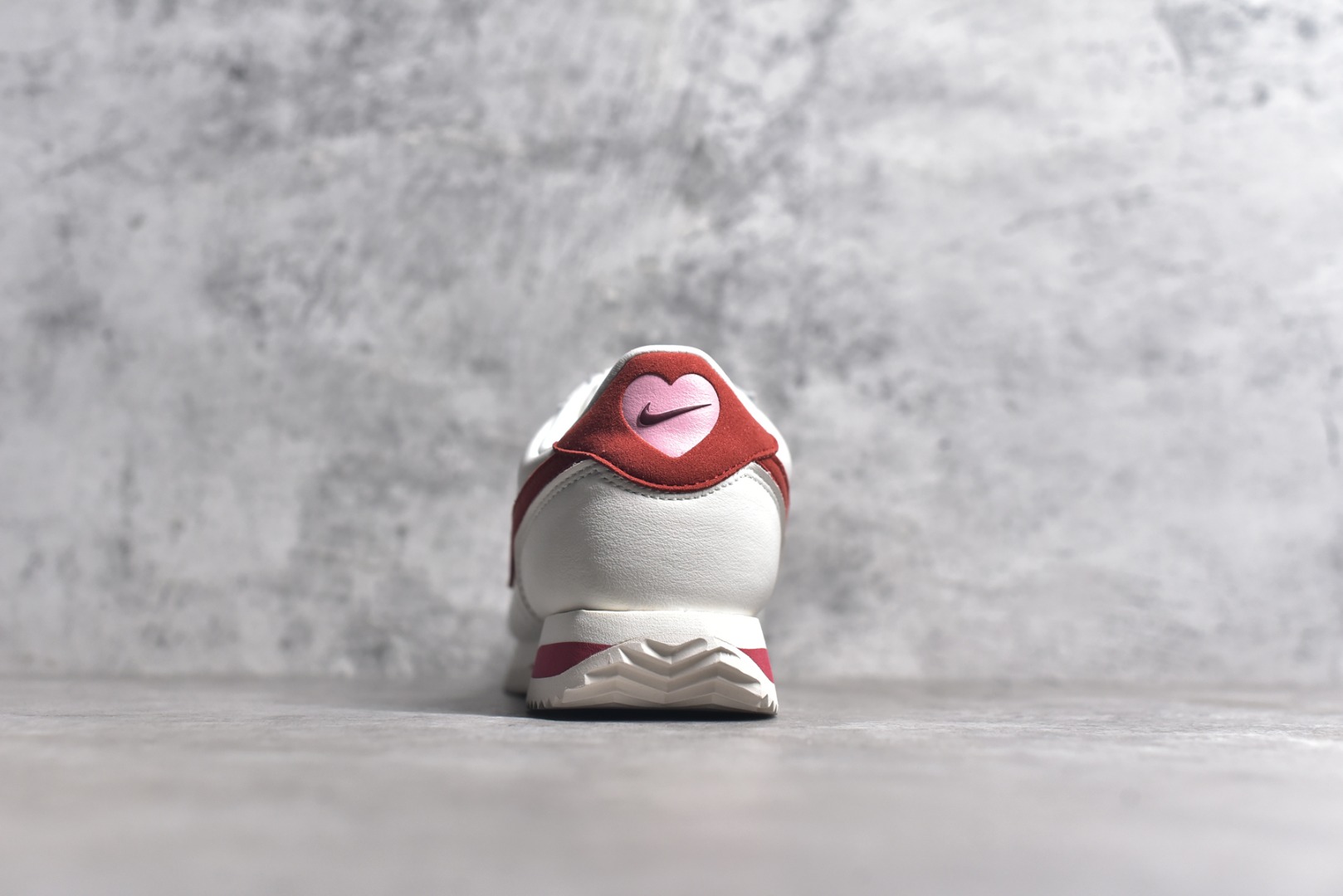 FZ5167-133,耐克阿甘白红,耐克阿甘正品 FZ5167-133,耐克阿甘白红,耐克阿甘正品